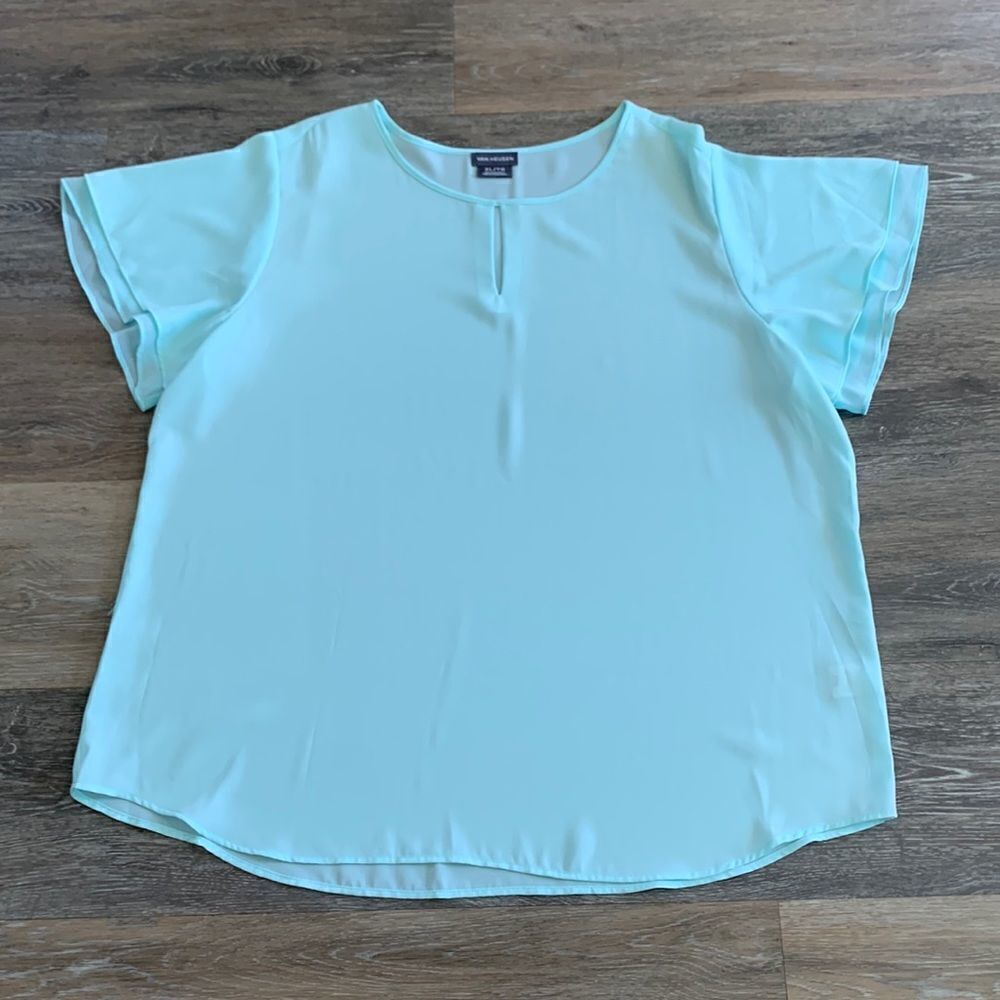 Van Heusen sheer blouse key hole neck and flutter sleeves sz xl